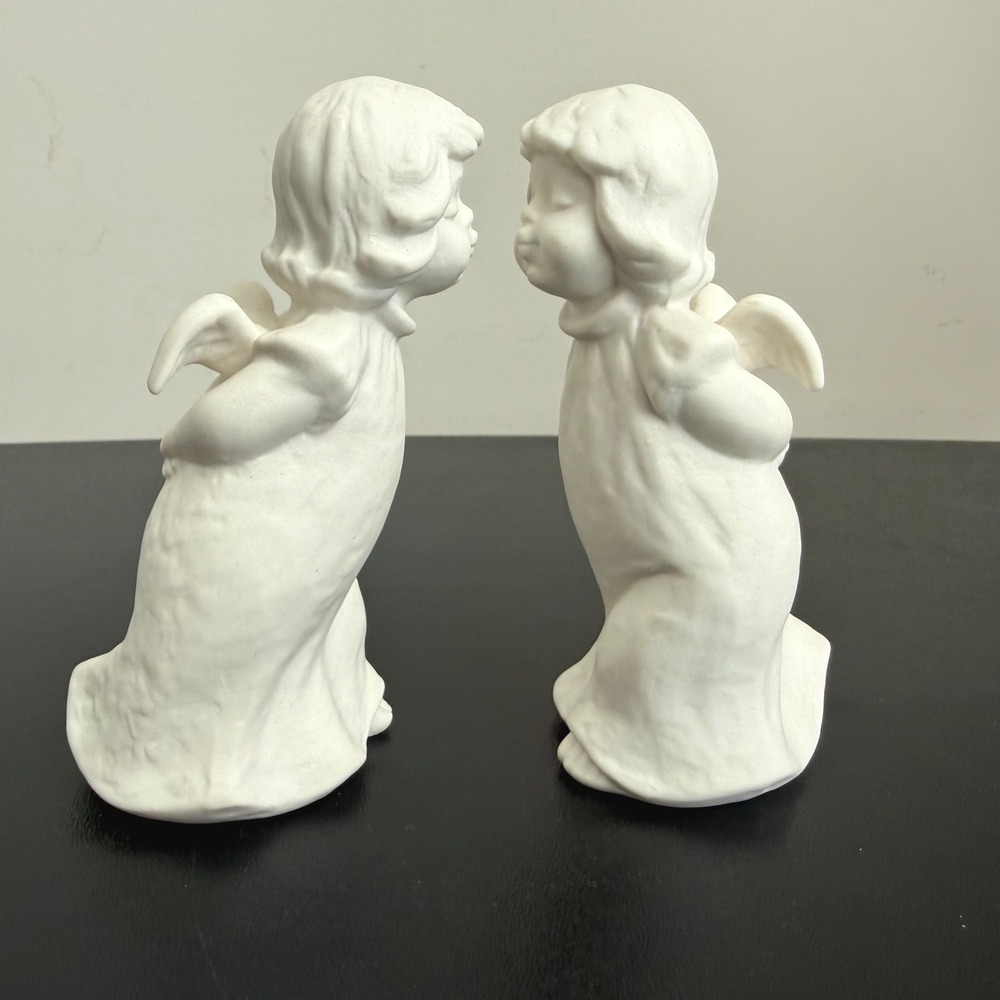 Goebel Angel Figurine Set OS White Bisque Porcelain Kissing 1971 HE 51 A Germany